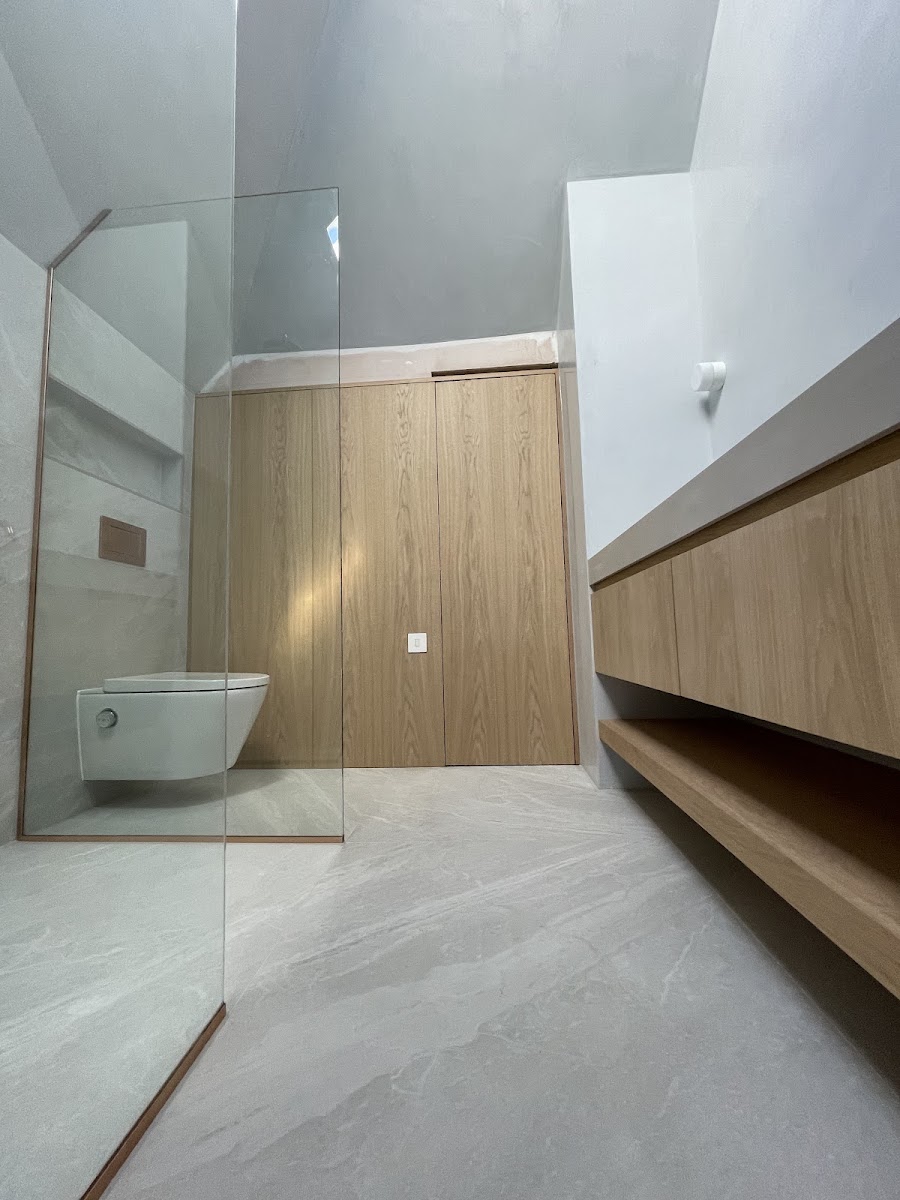 Grey Micro Finish En-Suite with Oak Joinery